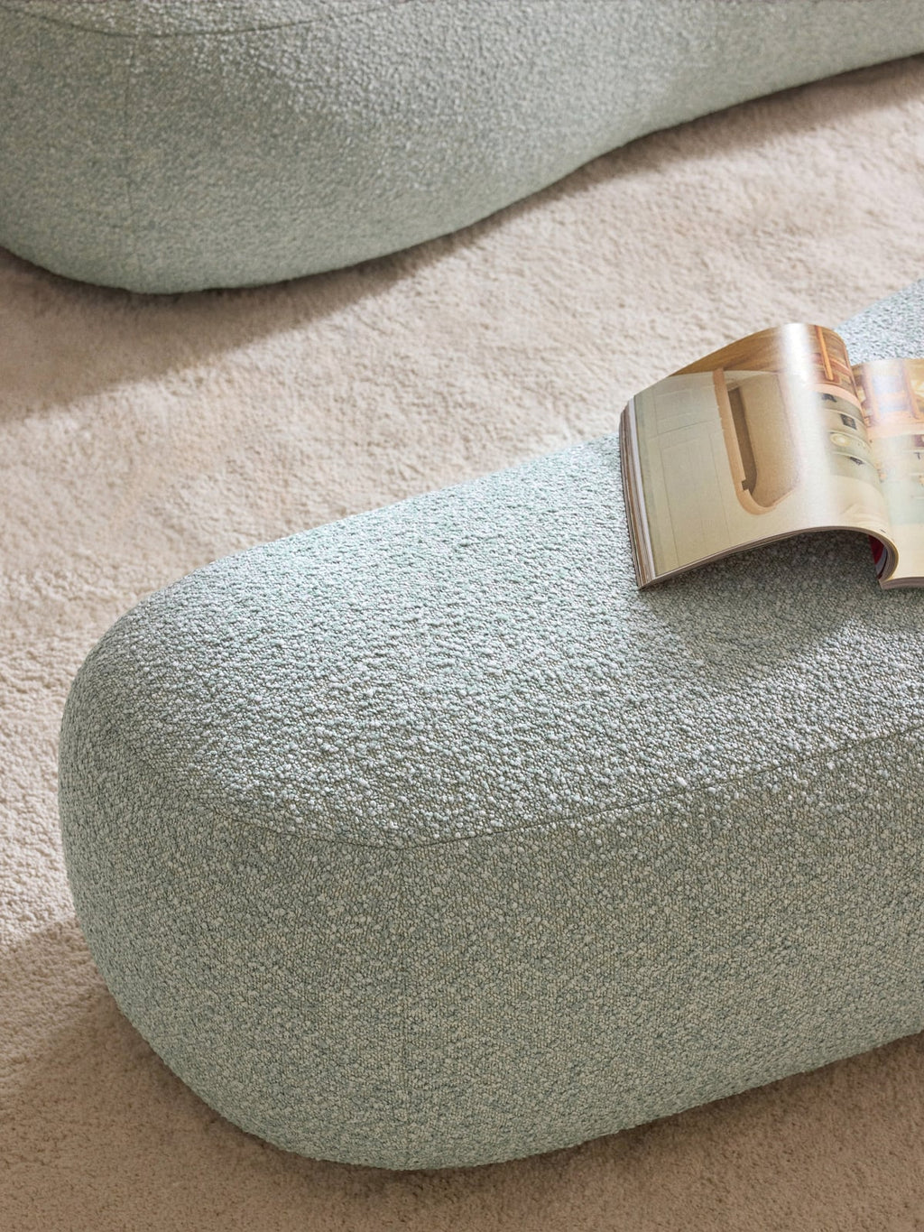 Alba Bouclé XL Ottoman