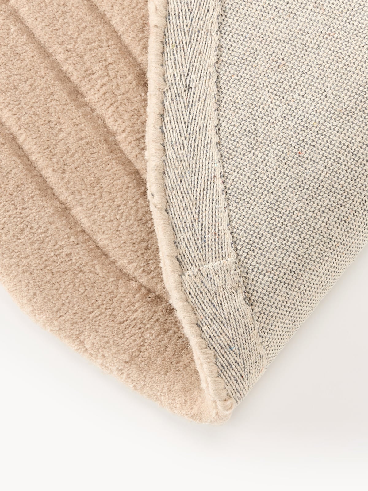 Aliza Organic-Shaped Hand-Tufted Wool Rug