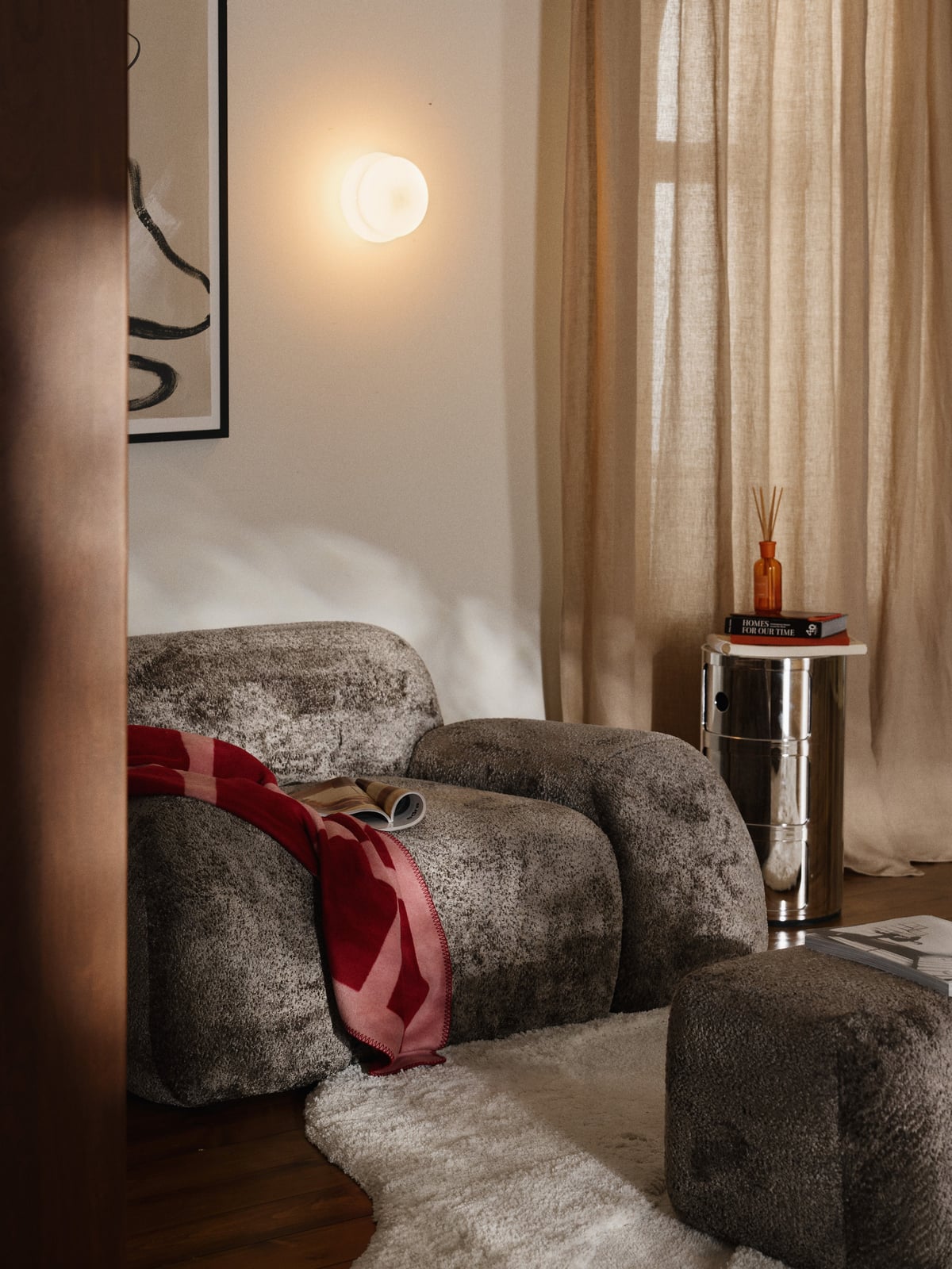 Baya Opal Glass Wall Lamp