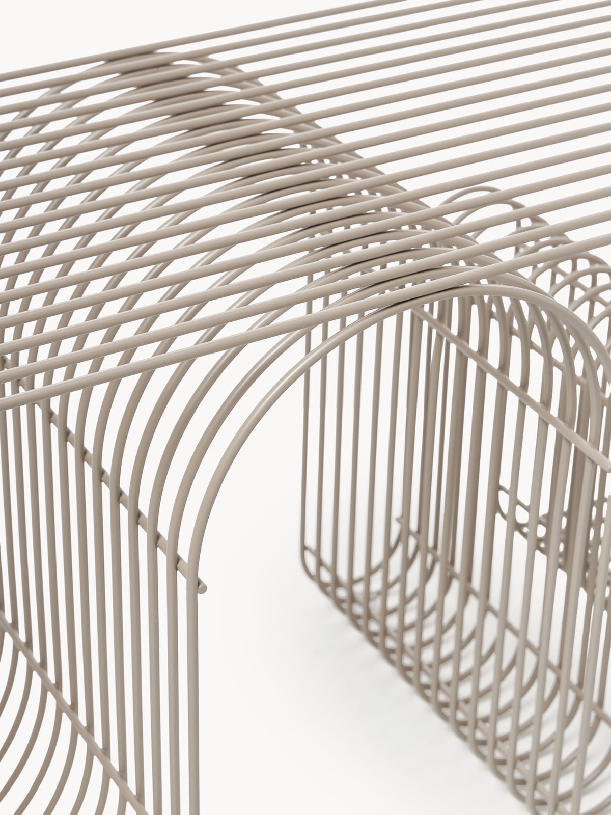 Curva Metal Bench