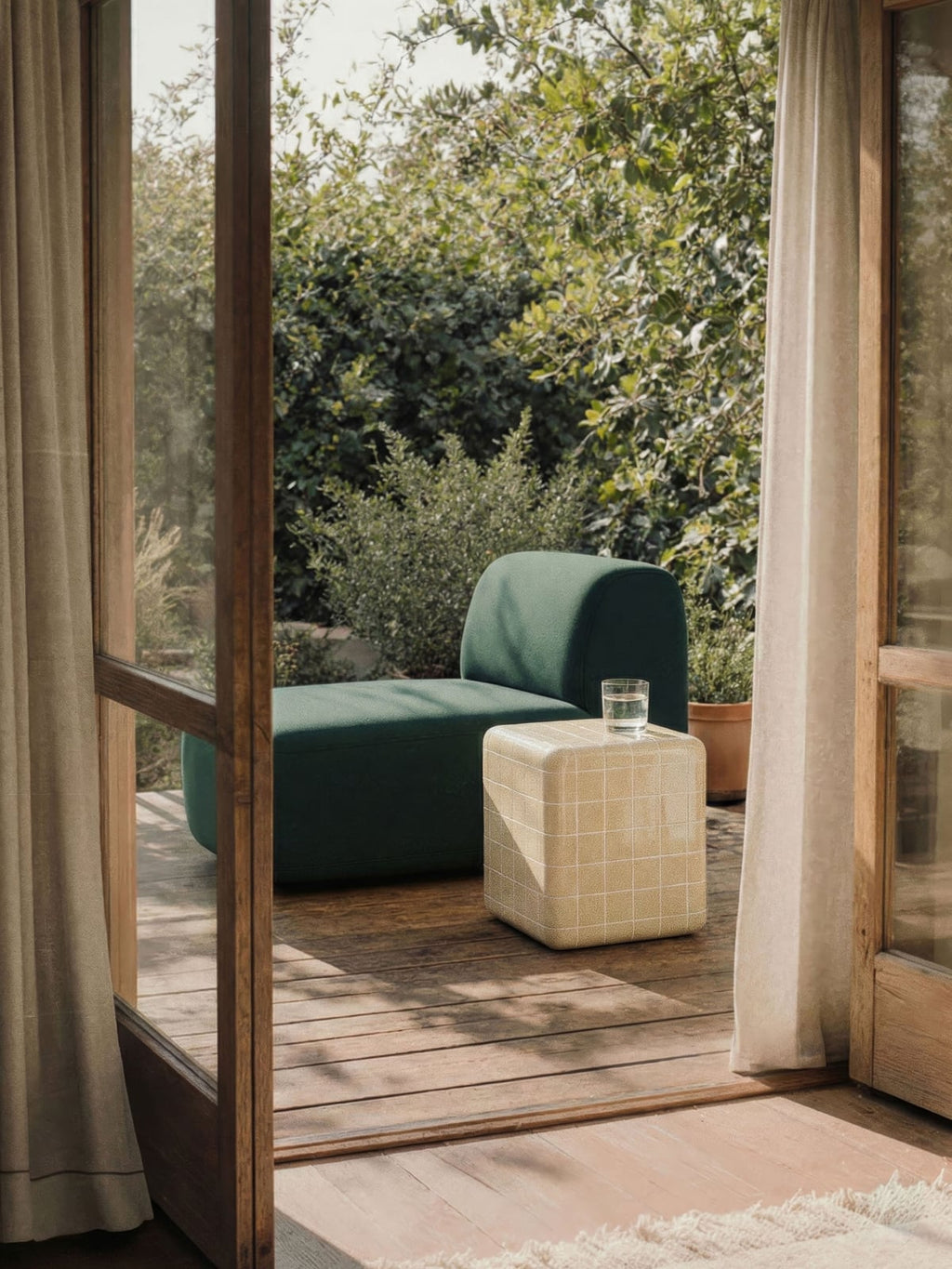 Doug In- & Outdoor Side Table