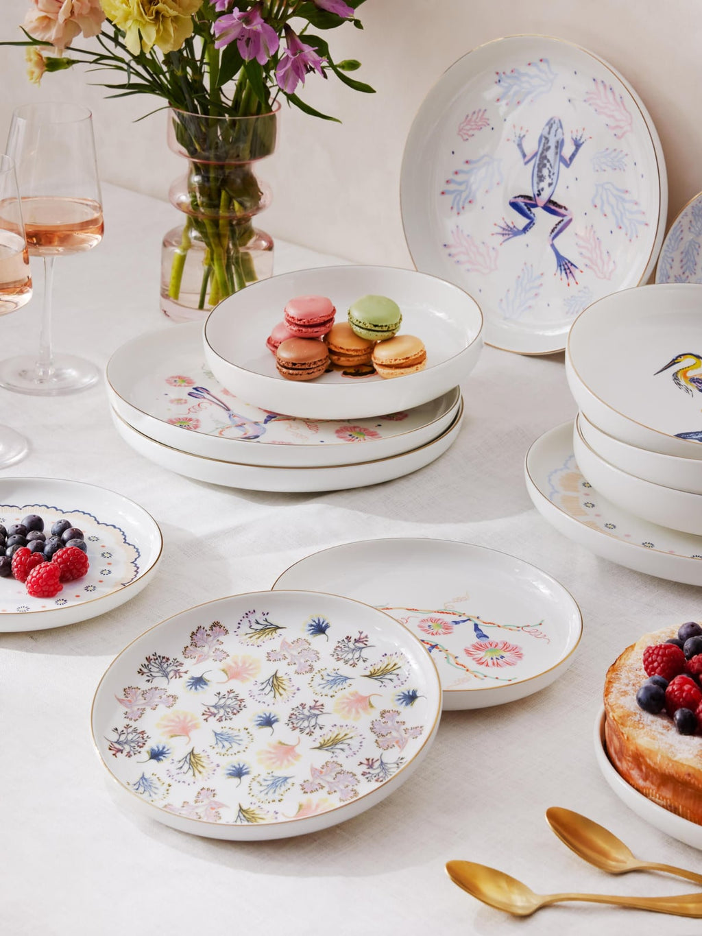 Flamboyant Tableware Set, 4 People, Set of 12