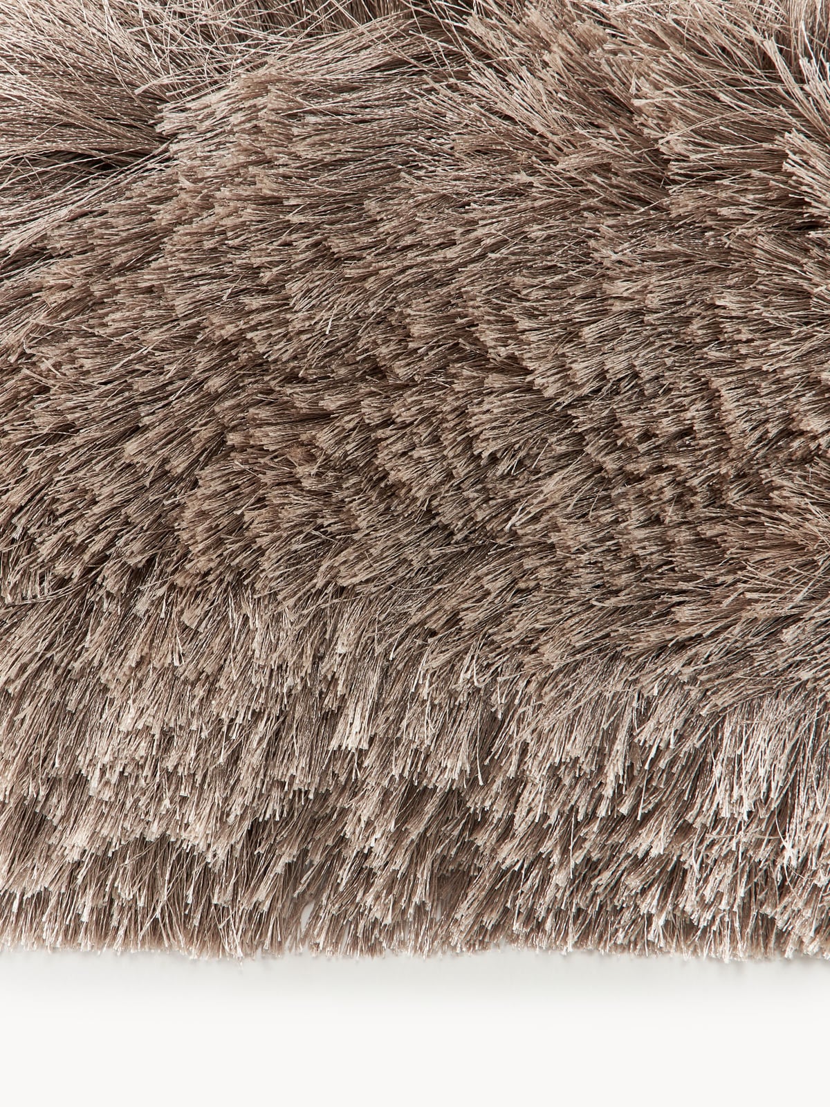 Jimmy Shiny Long-Pile Rug