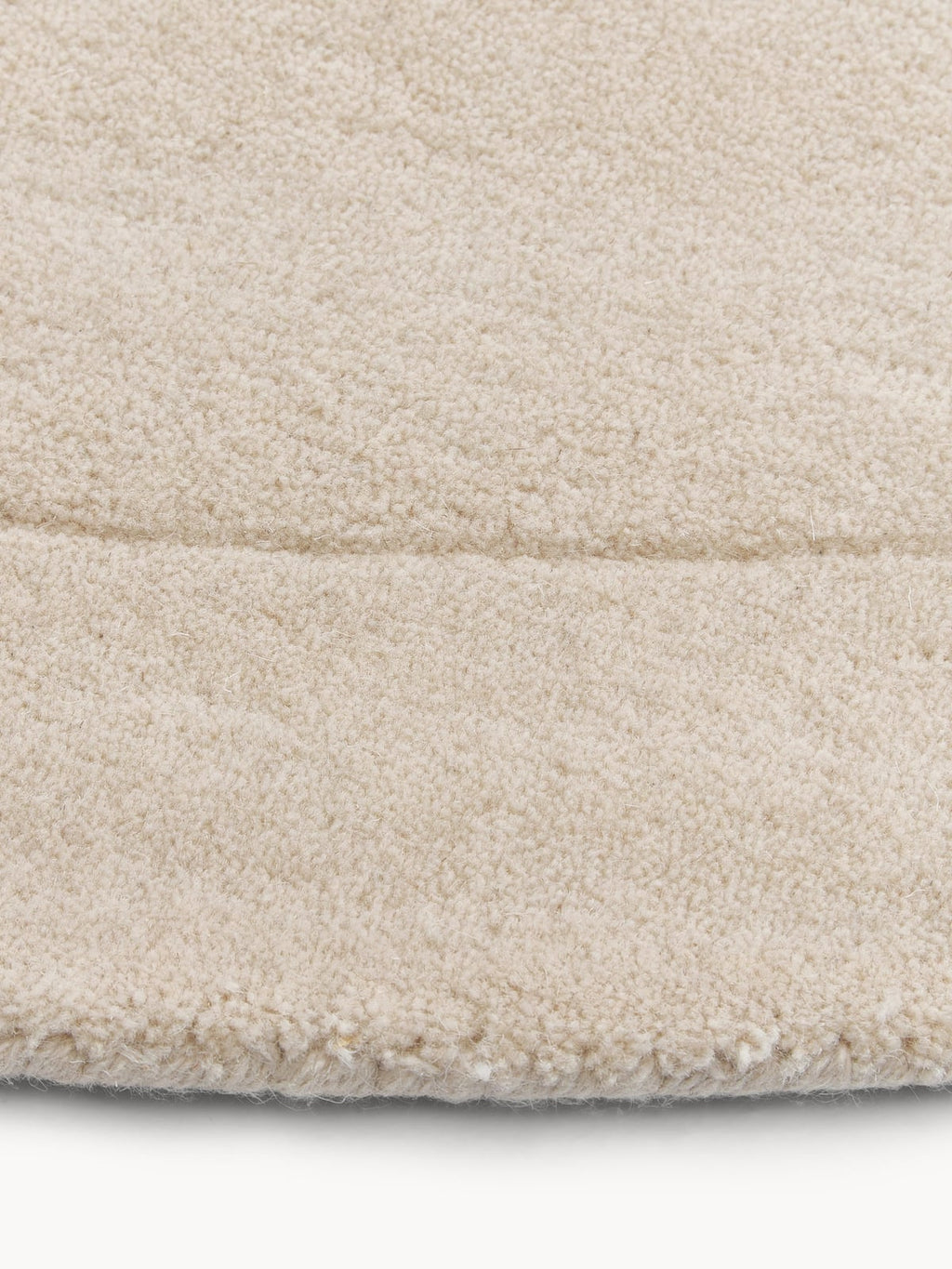 Kadey Organic-Shaped Hand-Tufted Wool Rug