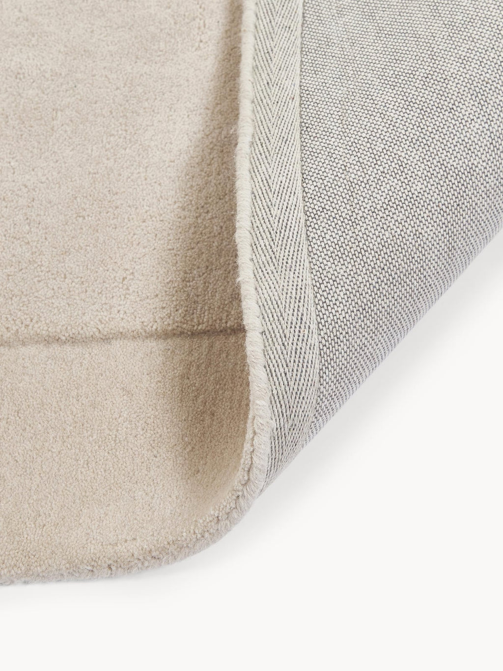 Kadey Organic-Shaped Hand-Tufted Wool Rug