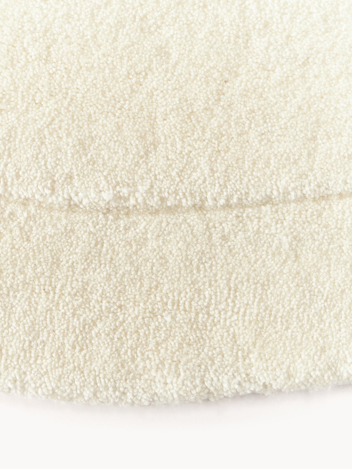 Kadey Organic-Shaped Hand-Tufted Wool Rug
