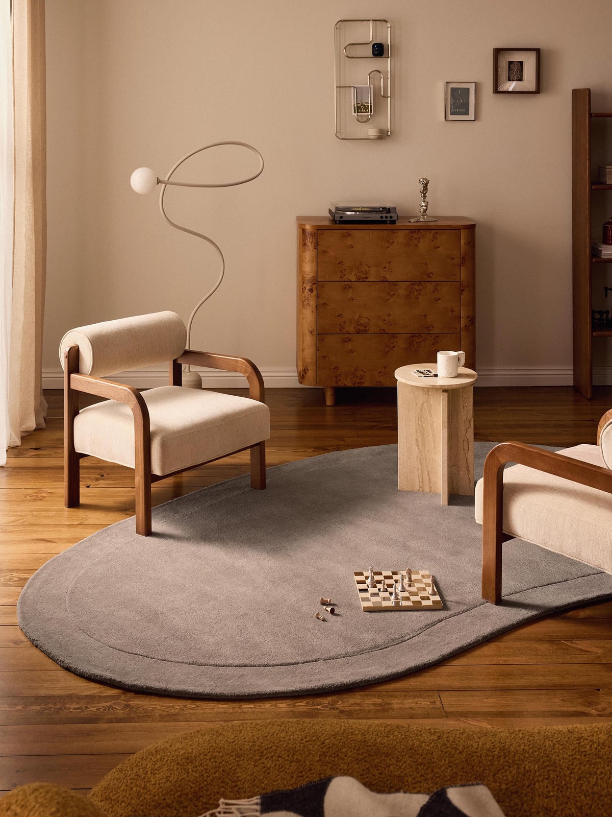 Kadey Organic-Shaped Hand-Tufted Wool Rug