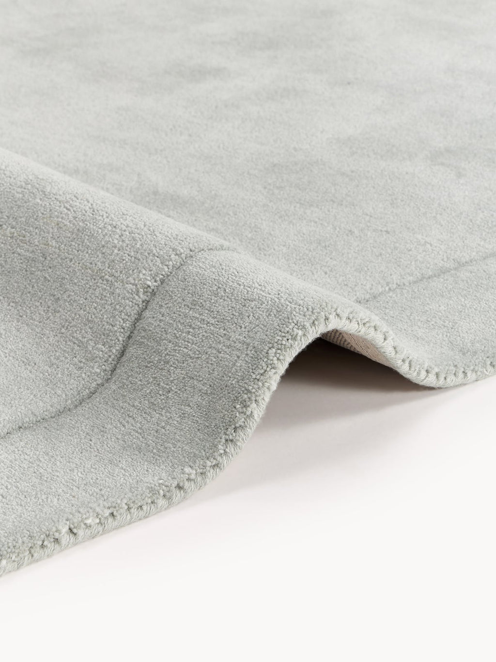 Kadey Organic-Shaped Hand-Tufted Wool Rug