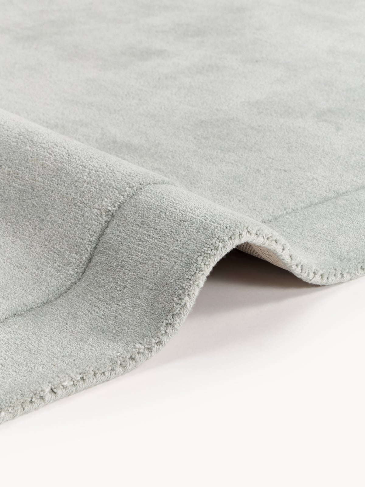Kadey Organic-Shaped Hand-Tufted Wool Rug