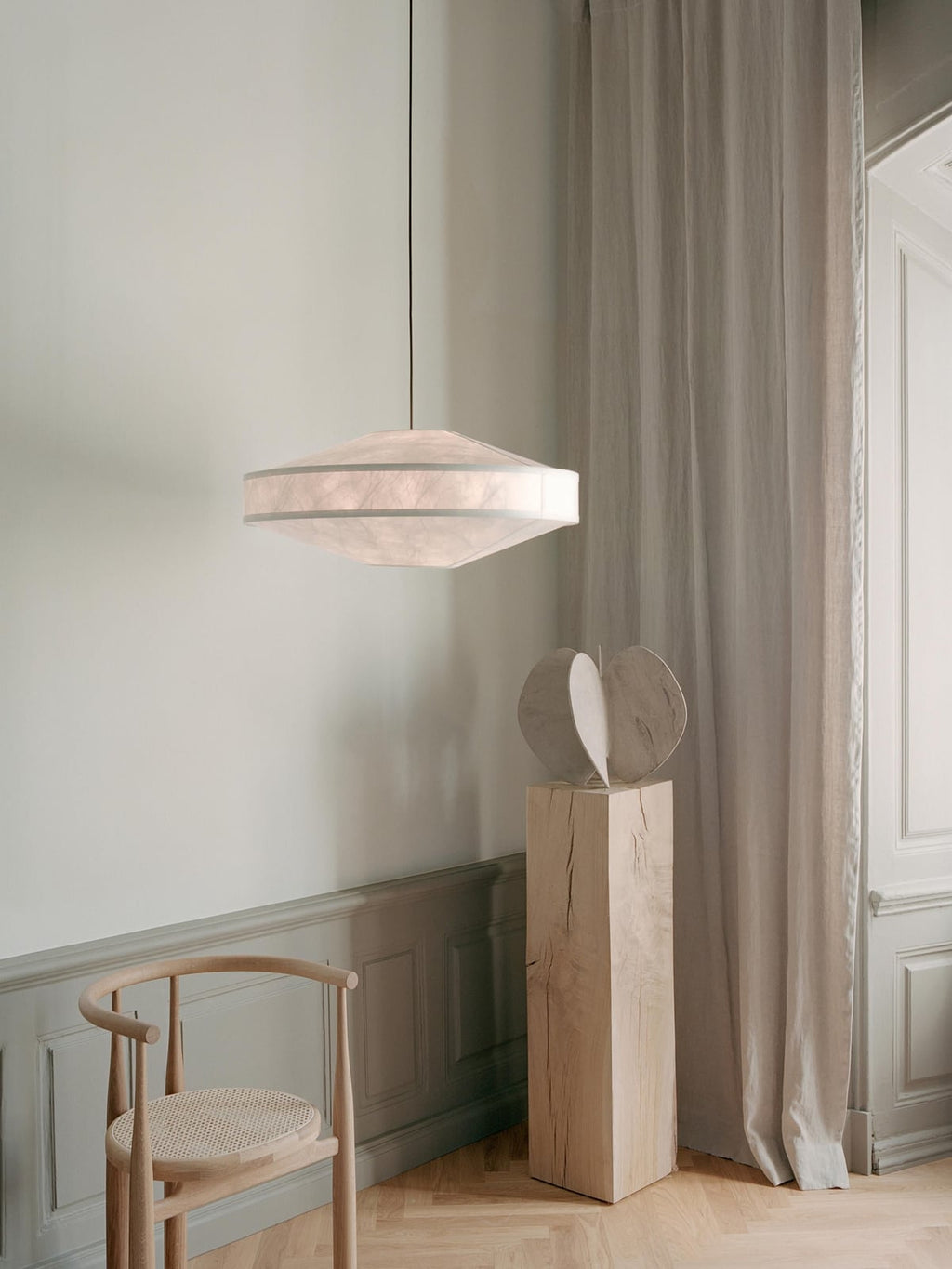 Kite Large Pendant Light
