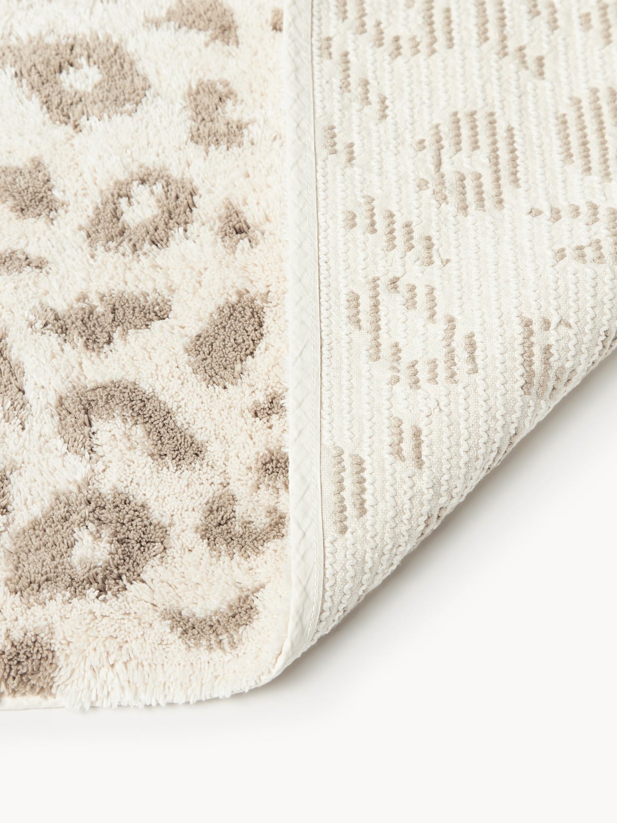 Leo Non-Slip Bath Mat
