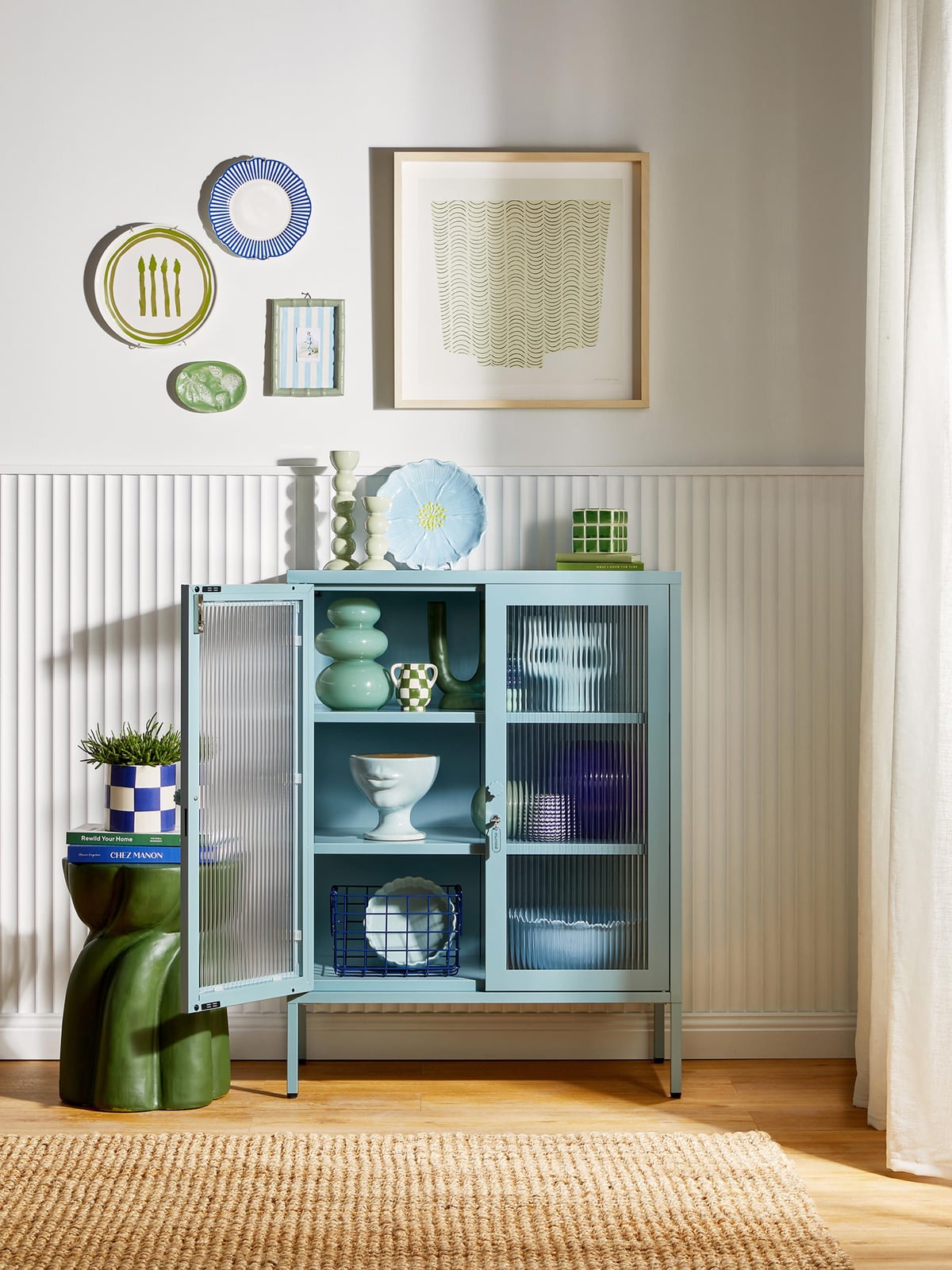 Mixer Metal Display Cabinet The with Ribbed Glass