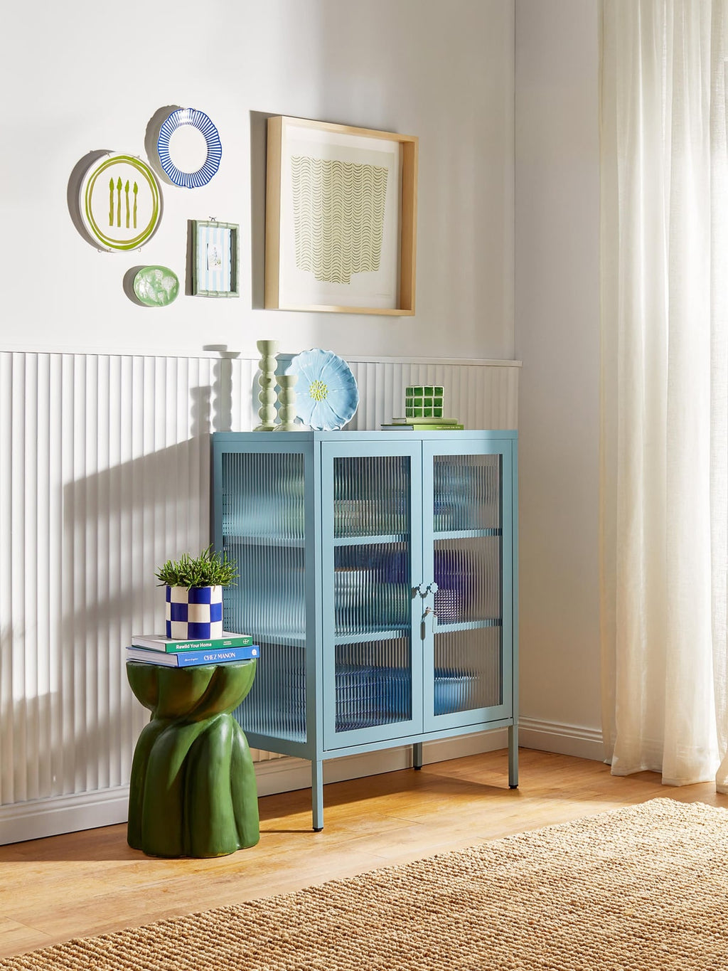 Mixer Metal Display Cabinet The with Ribbed Glass