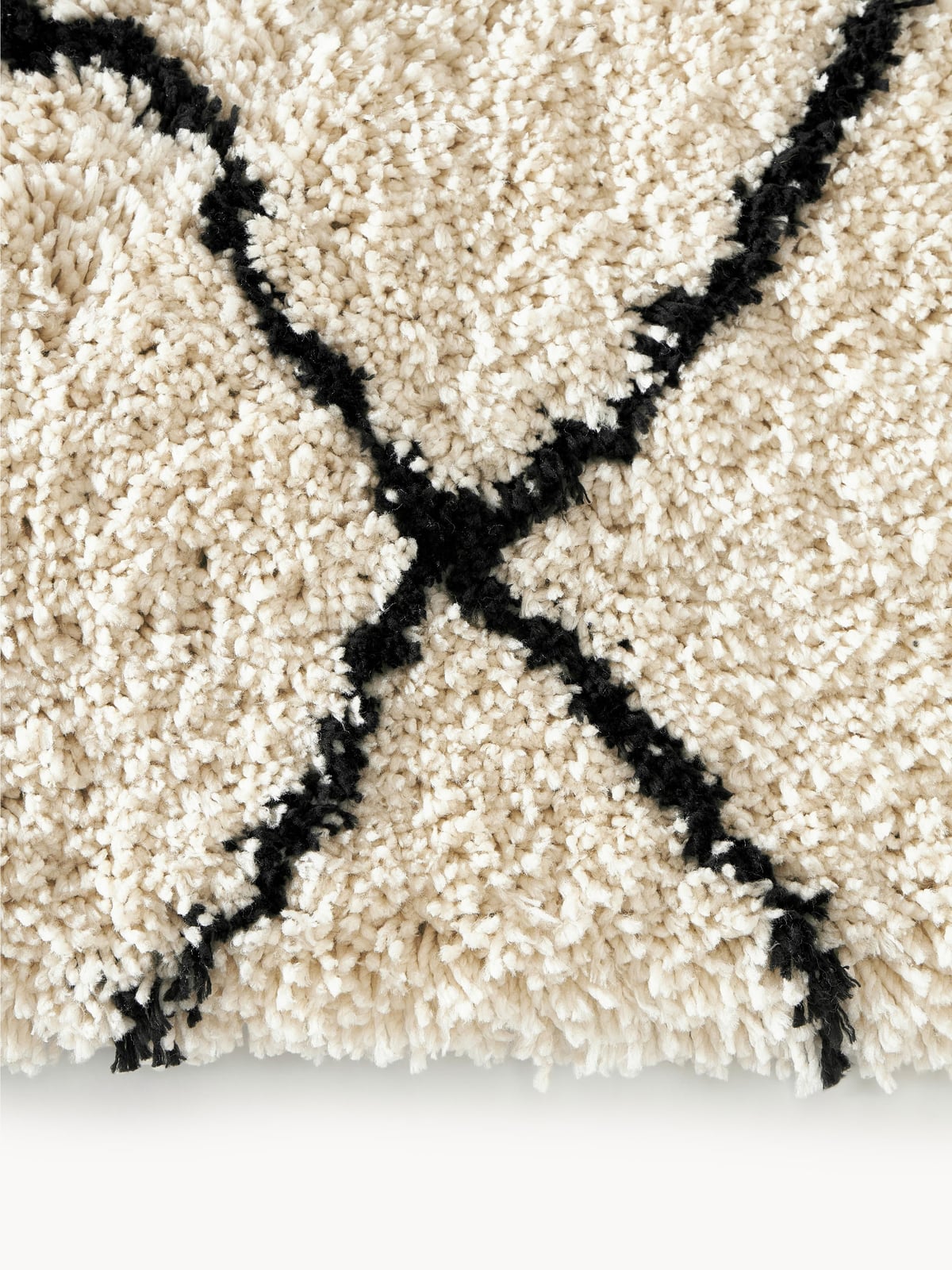 Naima Hand-Tufted Fluffy High-Pile Rug