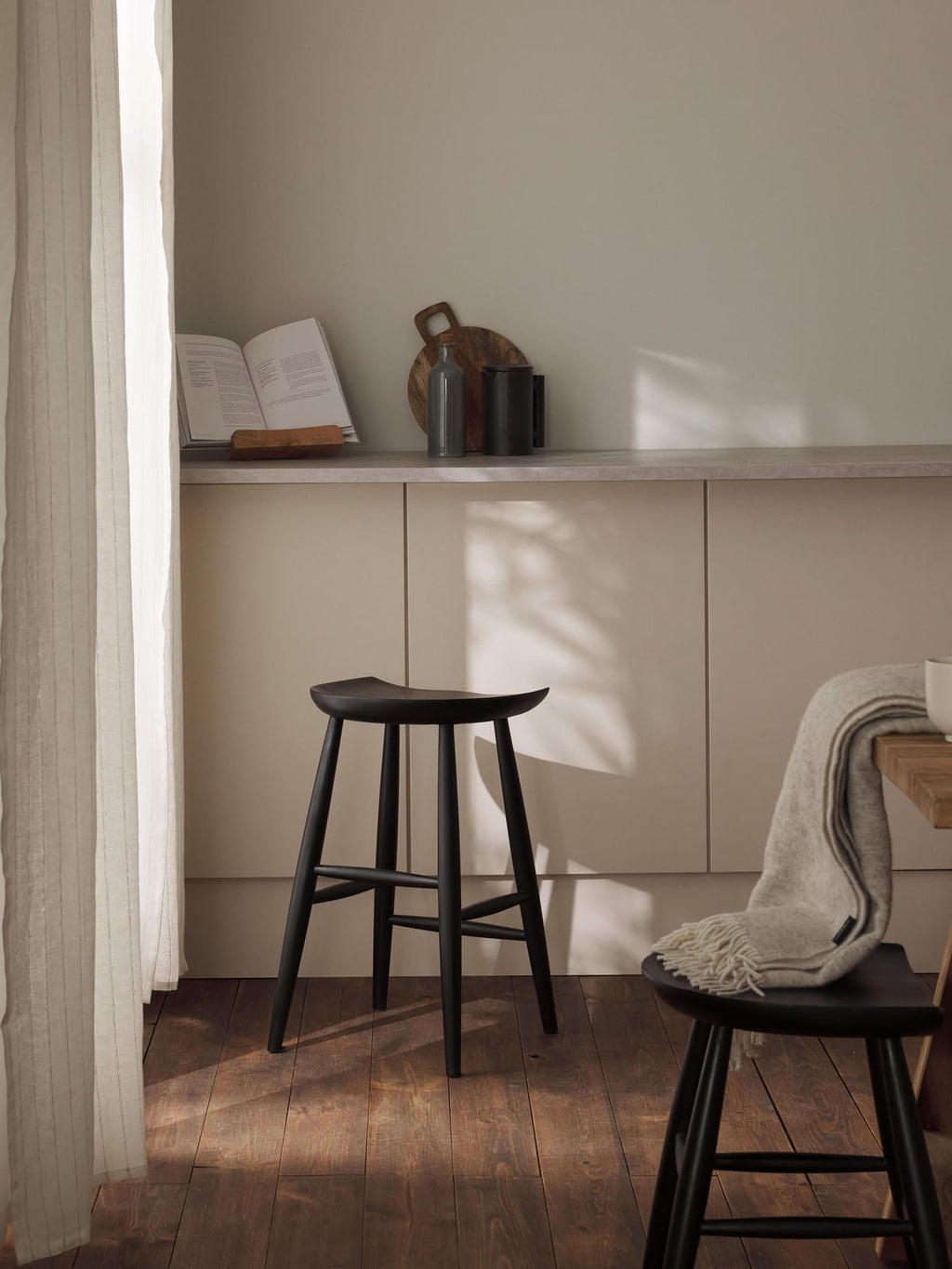 Nino Mango Wood Counter Stool