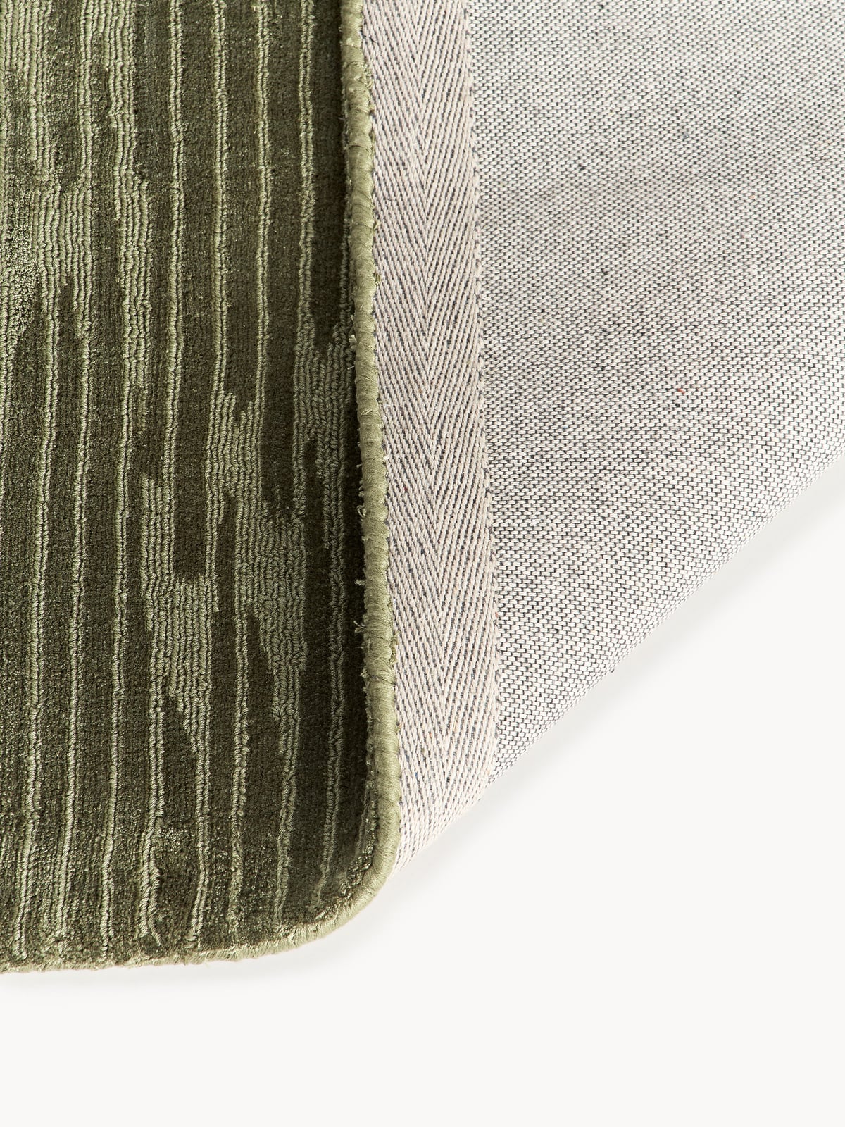 Oriana Hand-Woven Lyocell Rug
