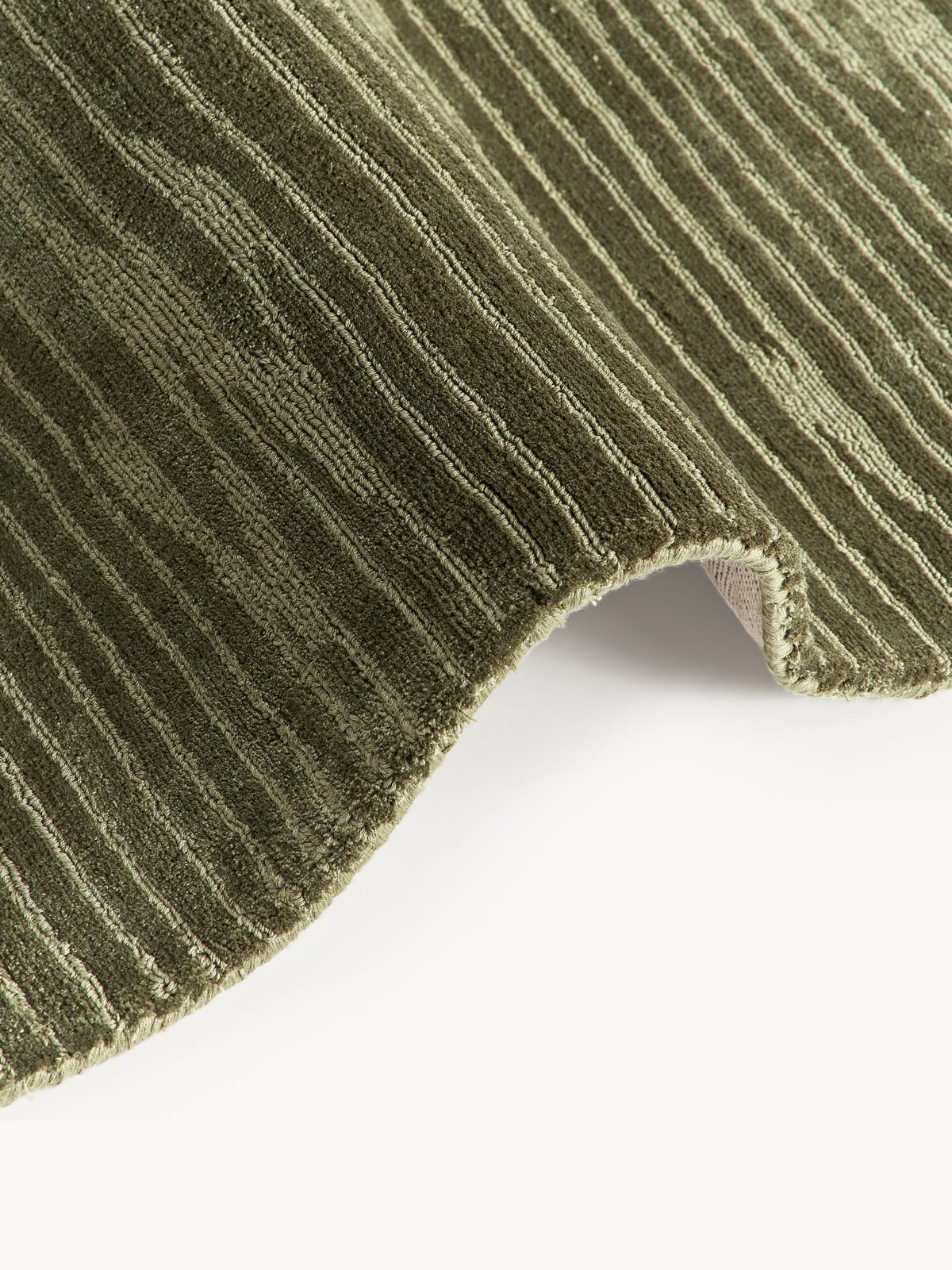 Oriana Hand-Woven Lyocell Rug