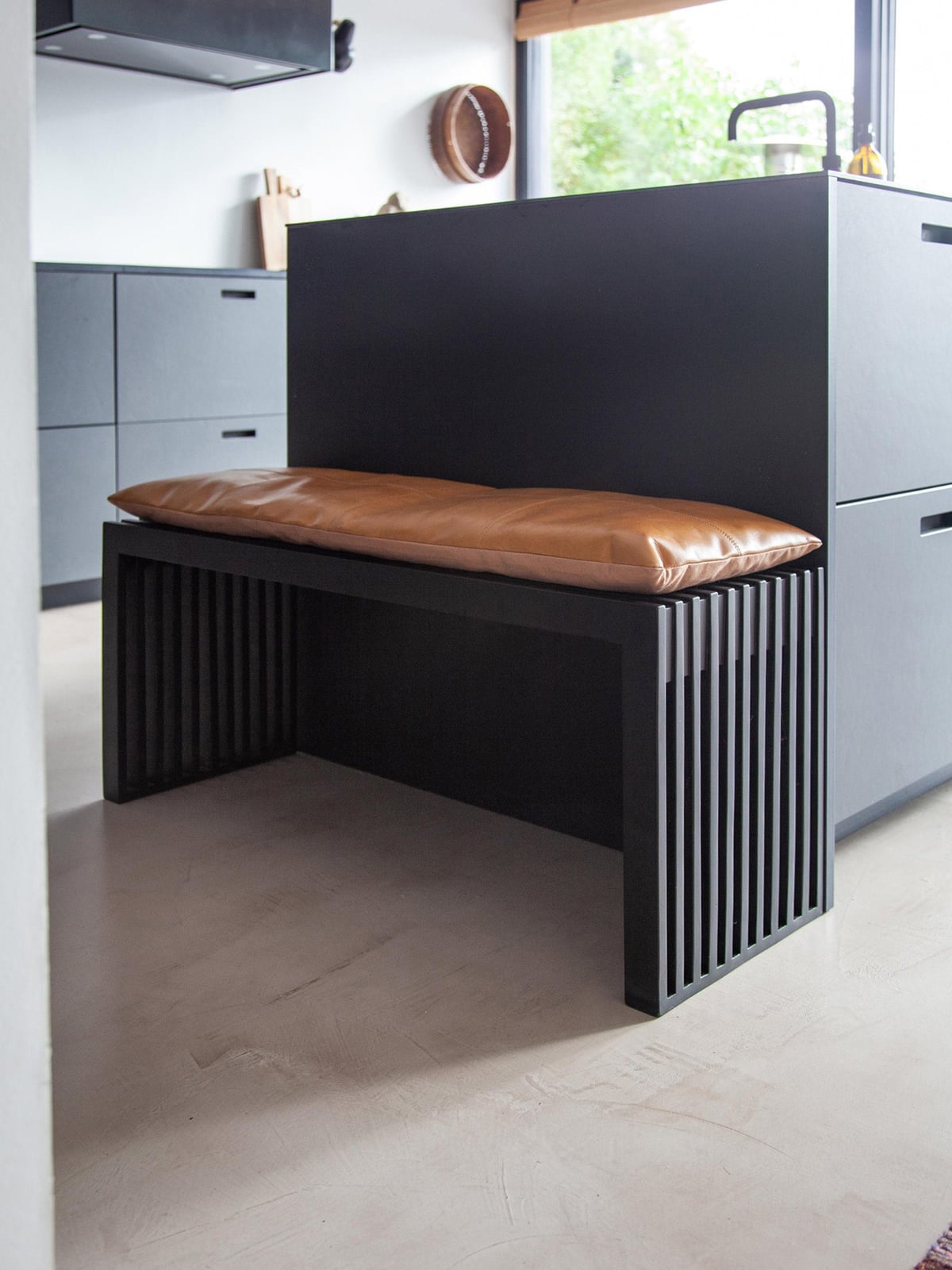 Rib Mahogany Wood Bench