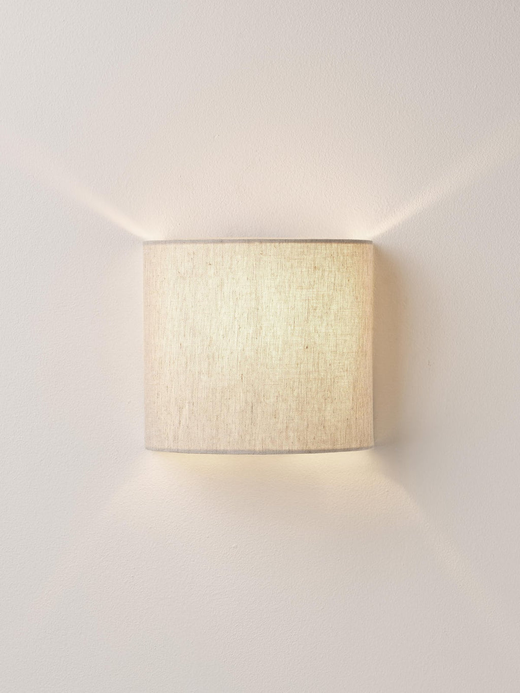 Ron Linen Wall Lamp