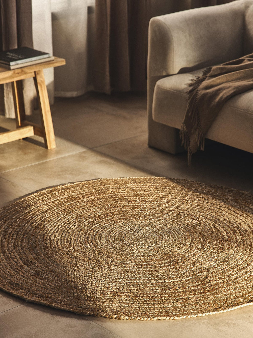 Sharmila Round Handmade Jute Rug