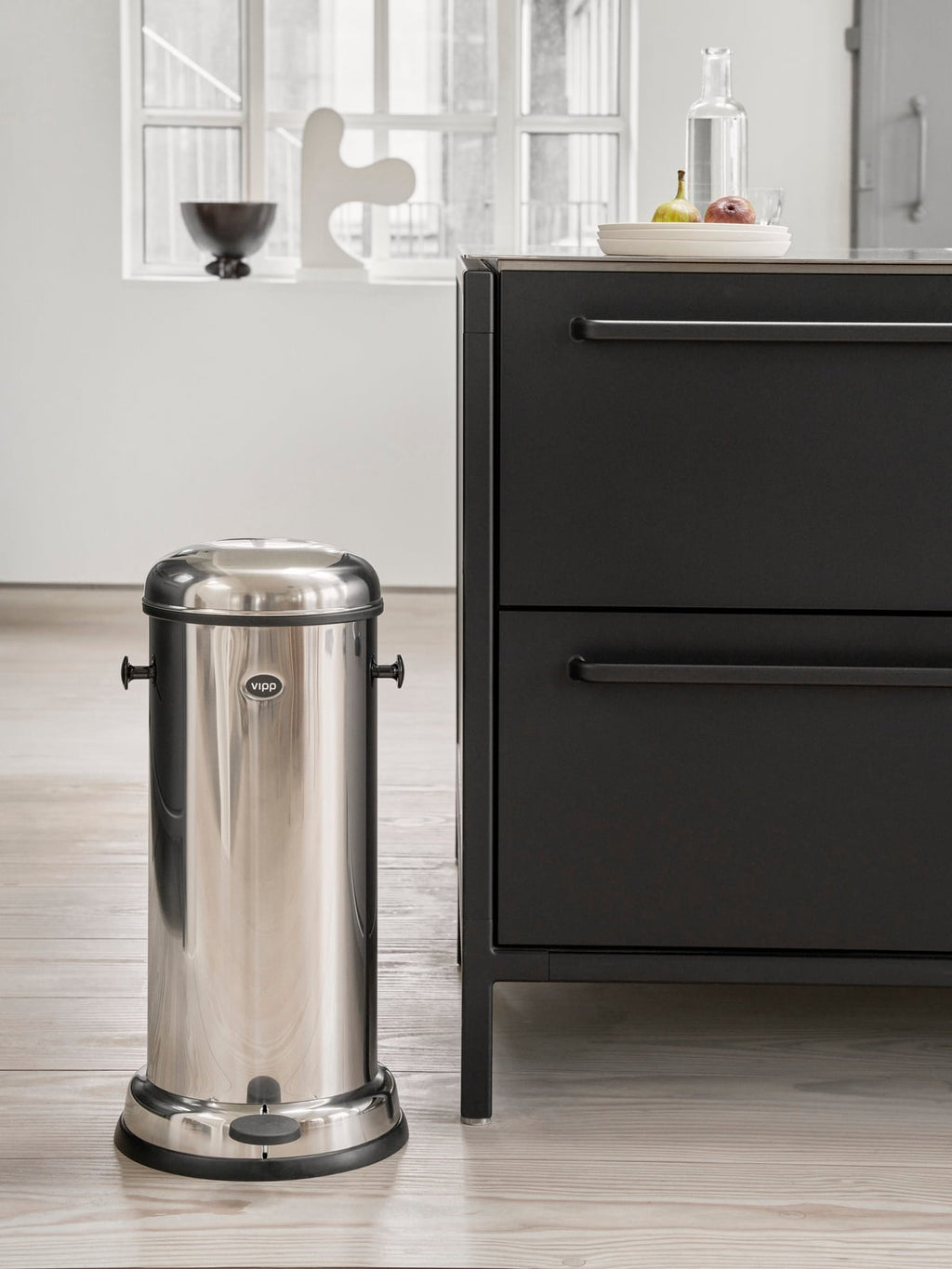 Vipp16 Waste Bin with Pedal Function