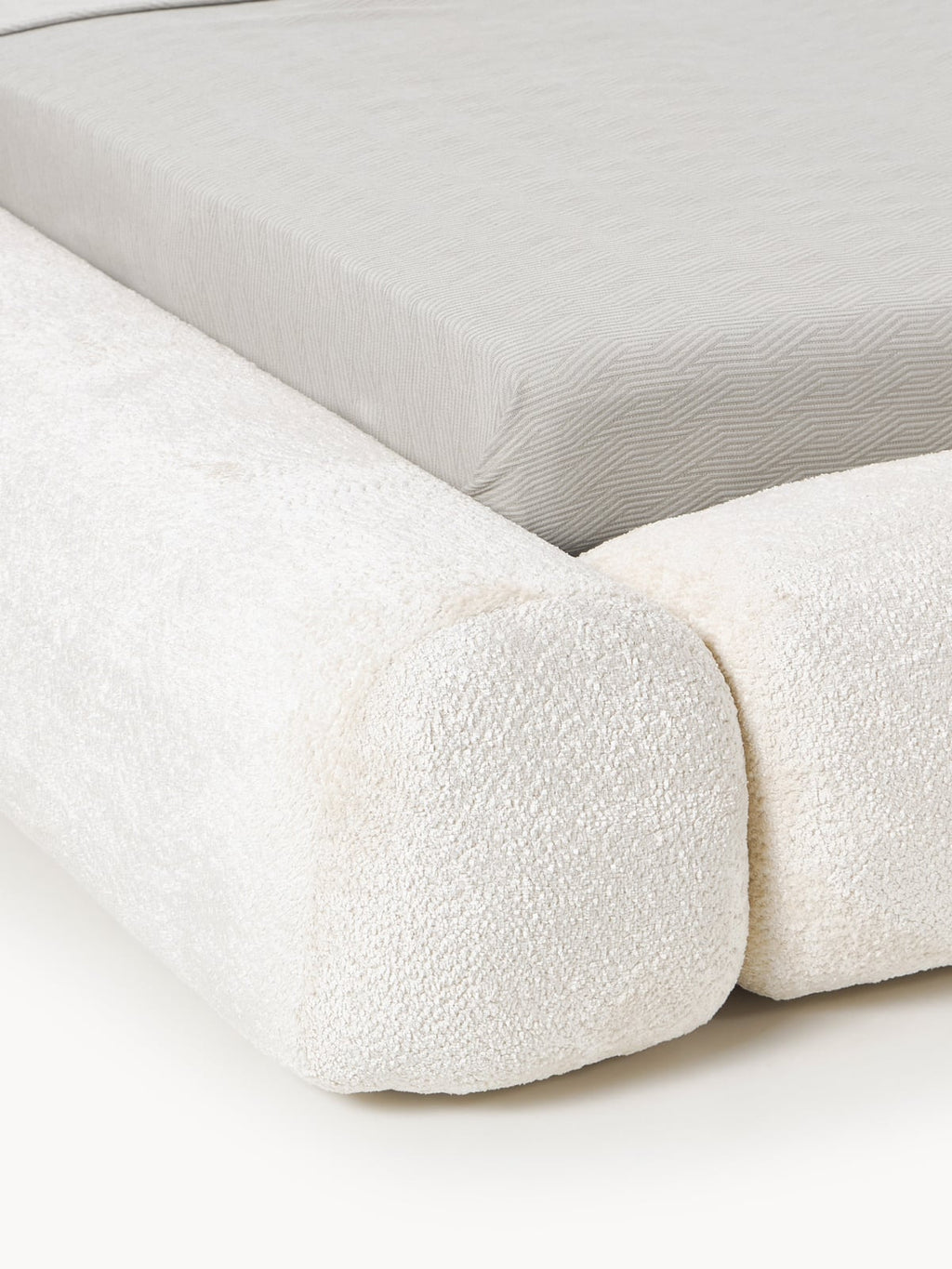 Wolke Upholstered Teddy Bouclé Bed